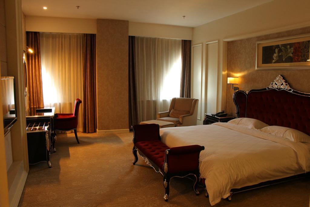 Zhuhai Rongfeng Hotel Extérieur photo