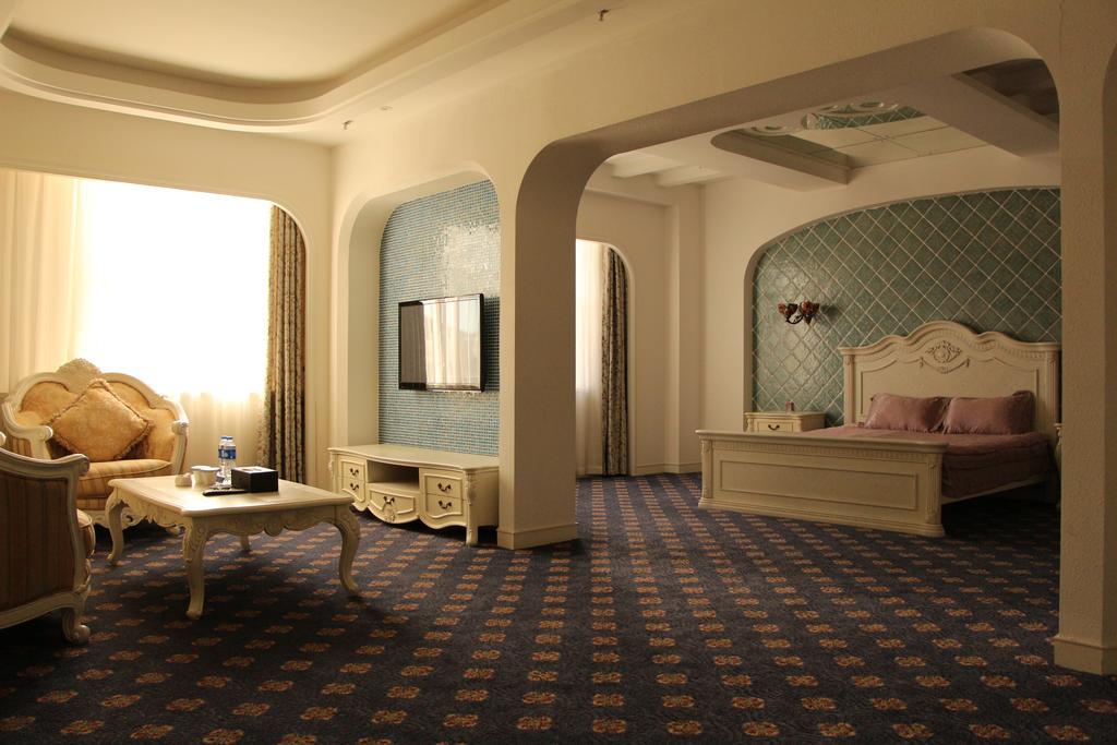 Zhuhai Rongfeng Hotel Extérieur photo